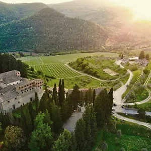 castello-del-trebbio.it-tuscanyhotel.com/